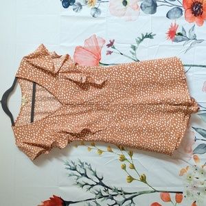 Spotted v-neck romper | Medium | Peachy Orange 🍑🍊